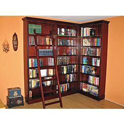 Open hoekboekenkast met ladder en stang. Op maat gemaakt.