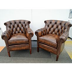 Hamilton Compact Chesterfield chair