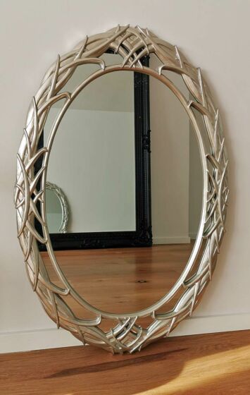 Glanzende zilveren elegante ovale spiegel 80 x 117 cm