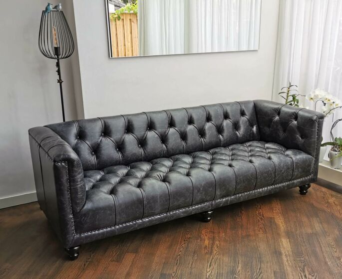 Parliament Chesterfield Vintage black leather