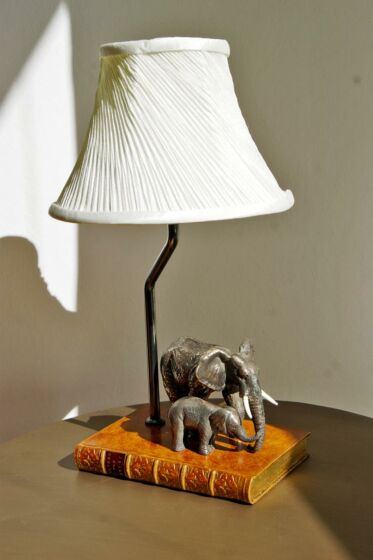 mother and baby elephant lamp