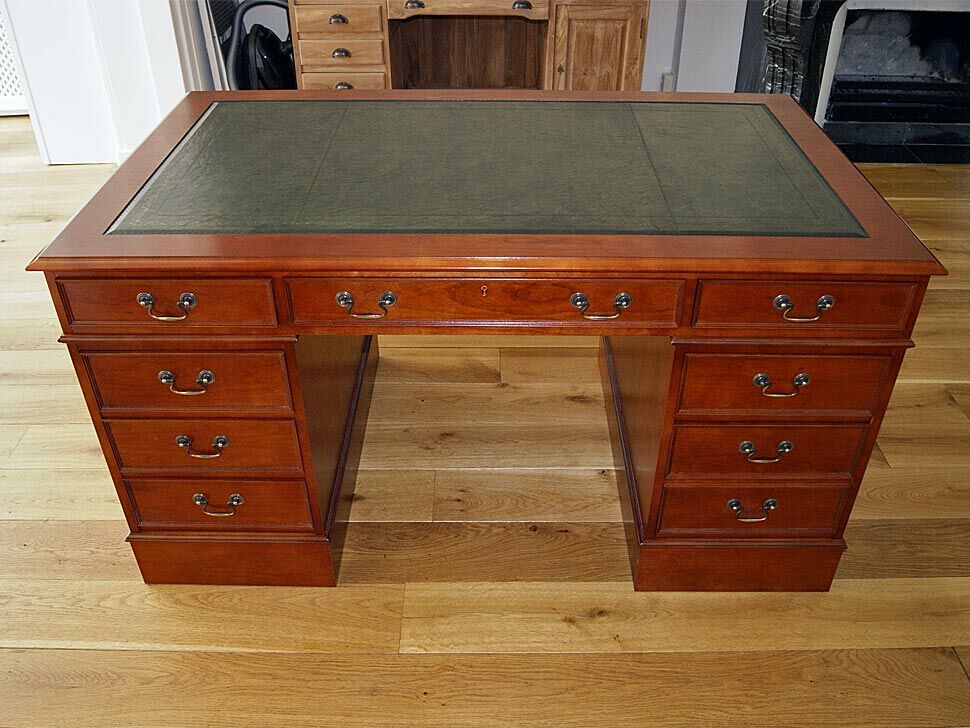 Individual hand tooled desk leather to your own size and specification. 