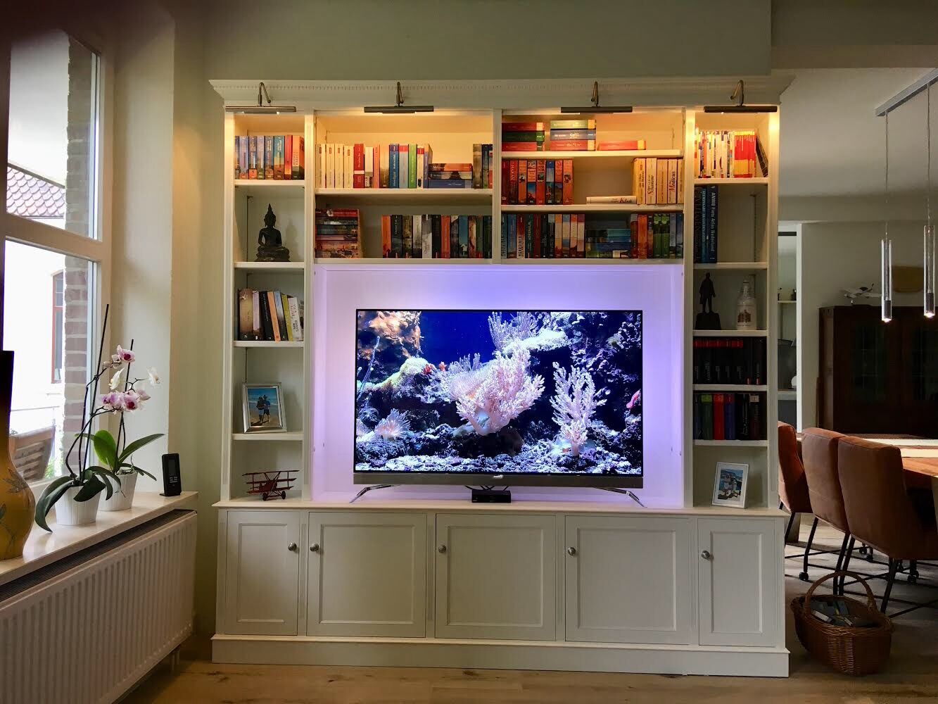 TV bookcase made to measure