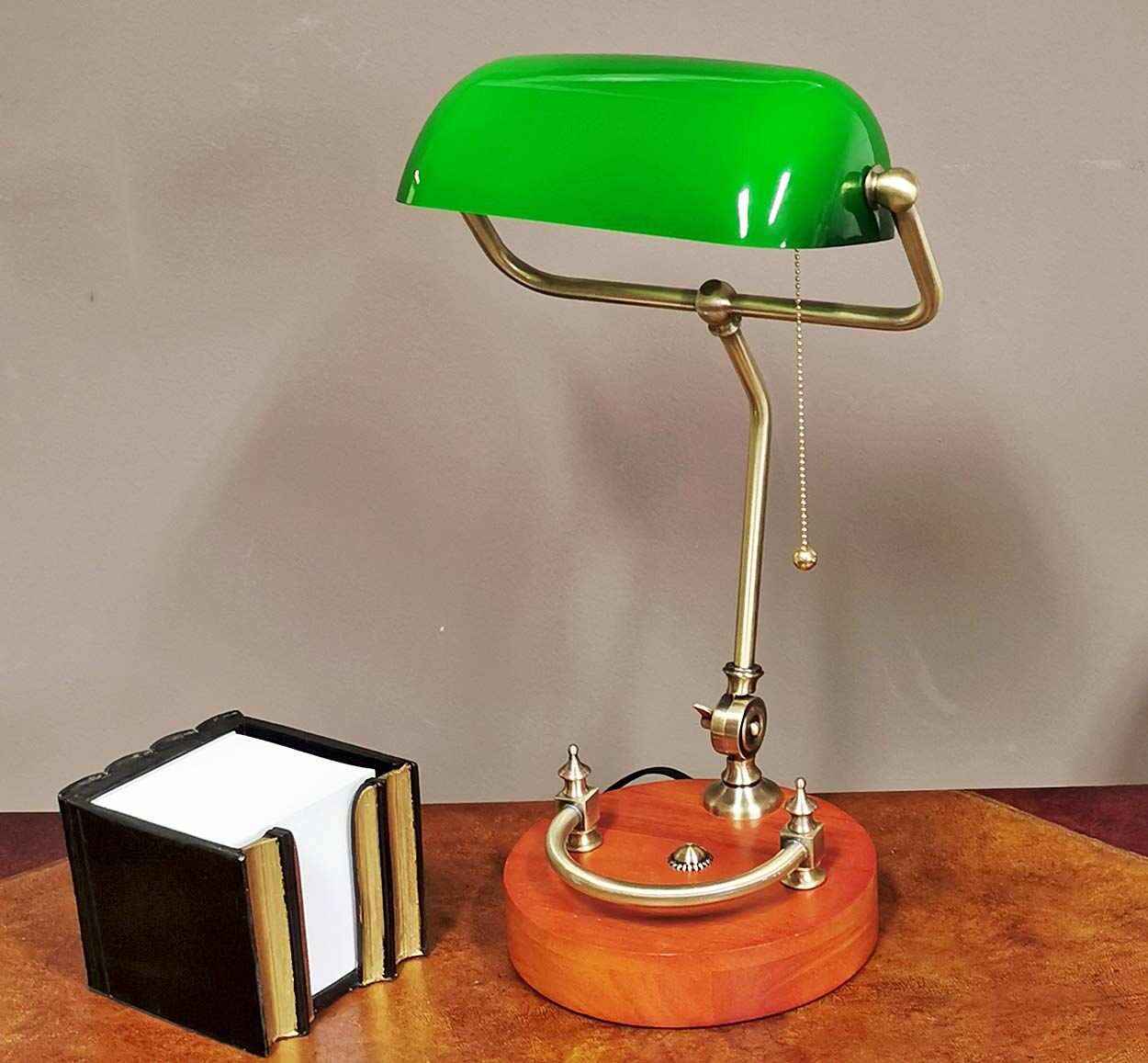 Brass Bankers Lamp with mahogany base, English Decorations