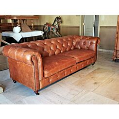 Vintage Chesterfield English Decorations