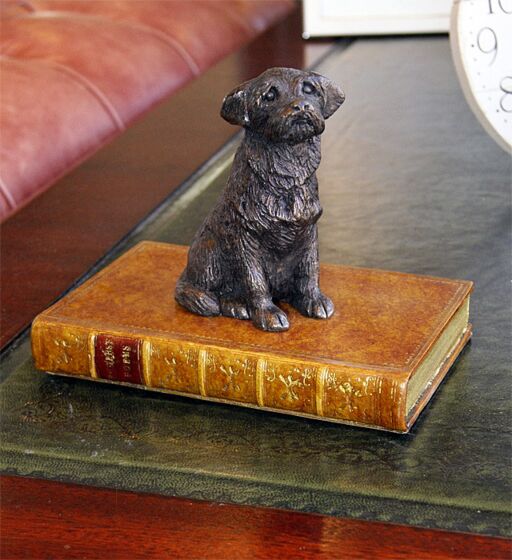 Border Terrier paperweight ED-B0537