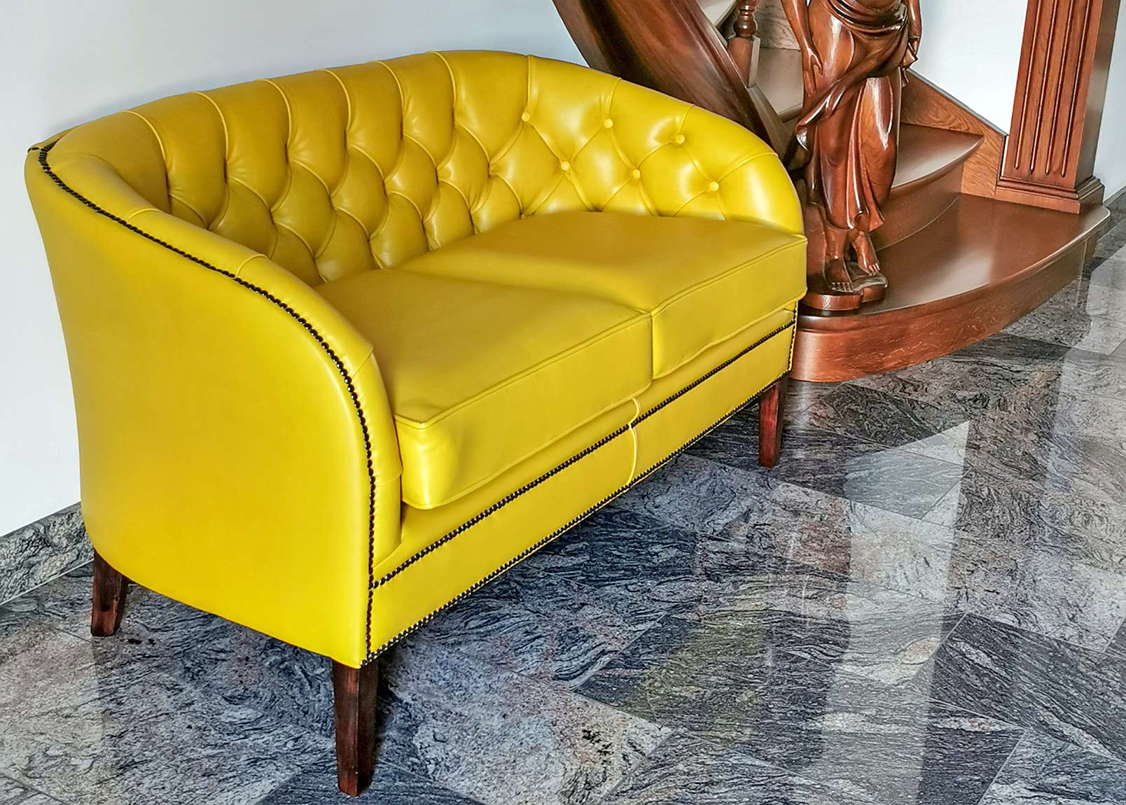 Jasper tub Chesterfield with cushions