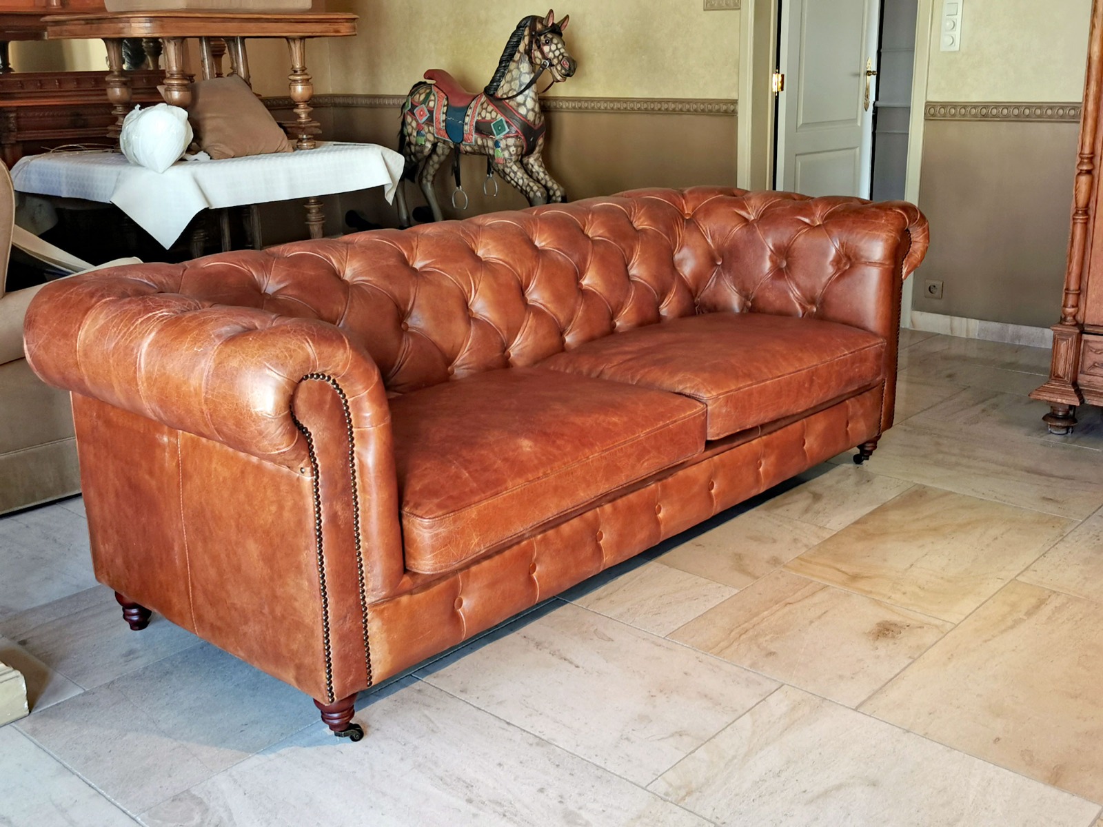 Vintage Chesterfield by English Decorations