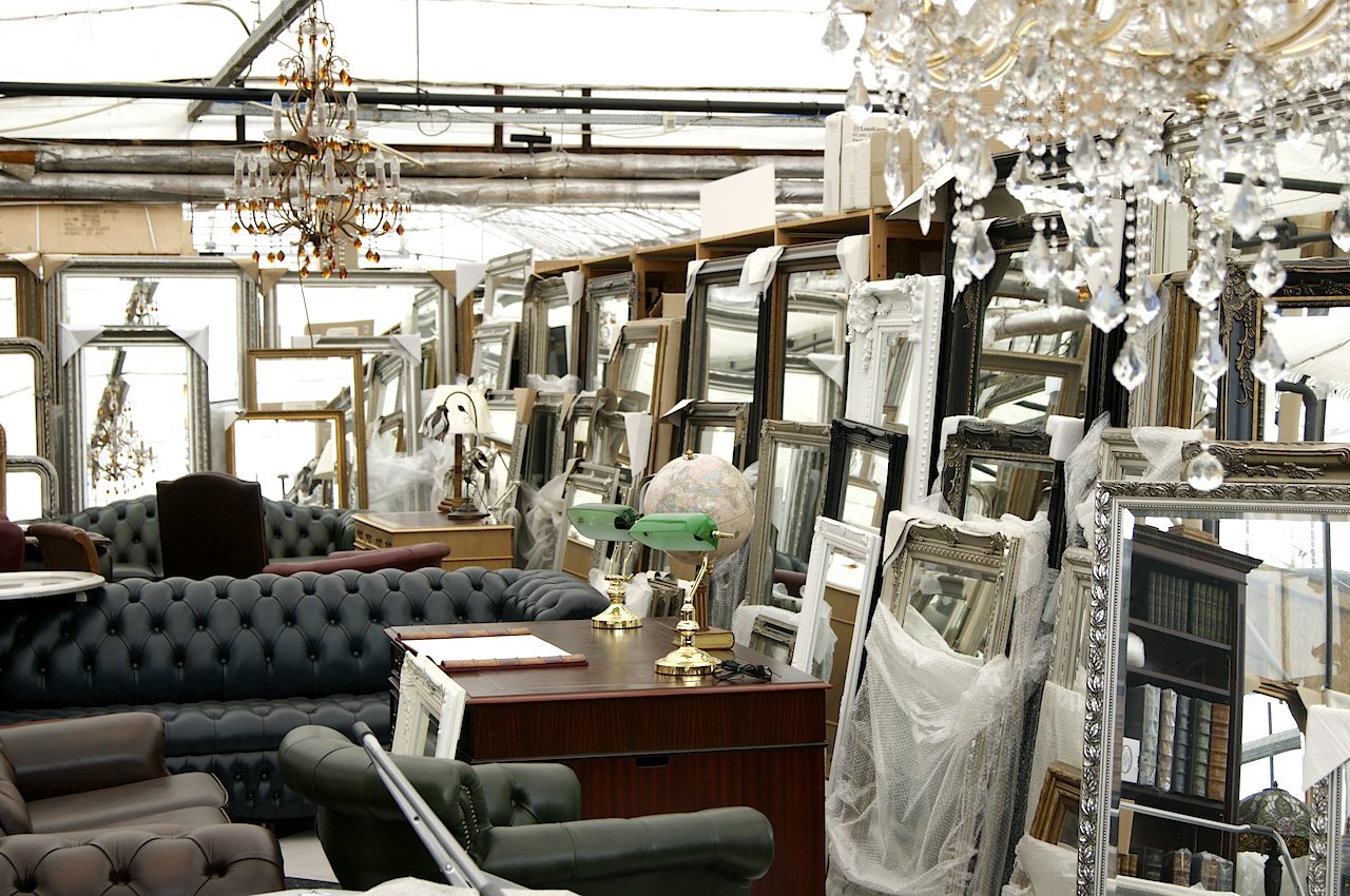 mirrors showroom Banner