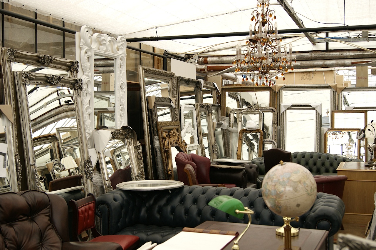 mirrors showroom Banner