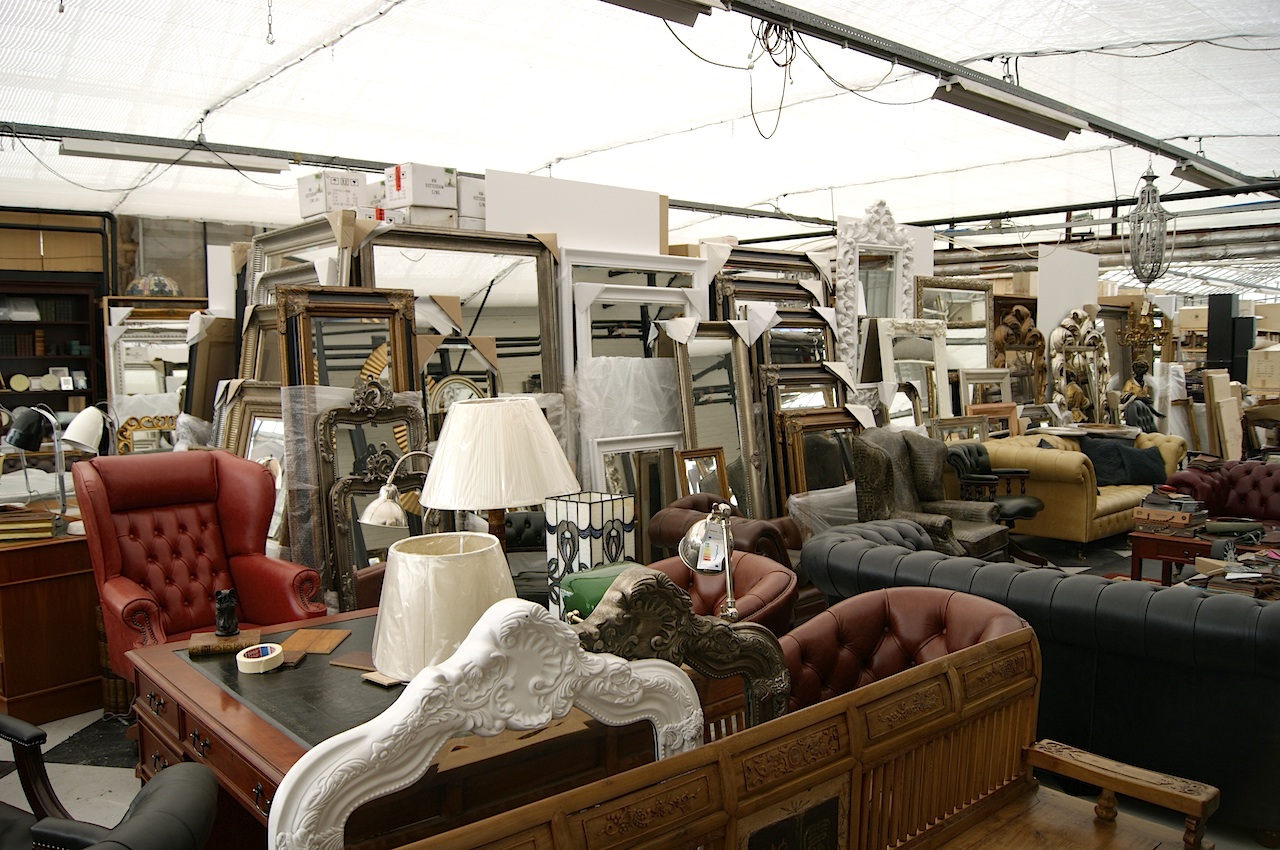 mirrors showroom Banner