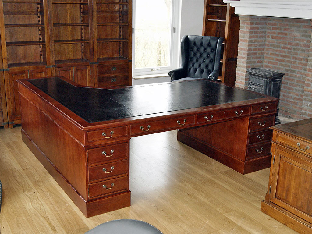 bureau d'angle en chêne cuir noir