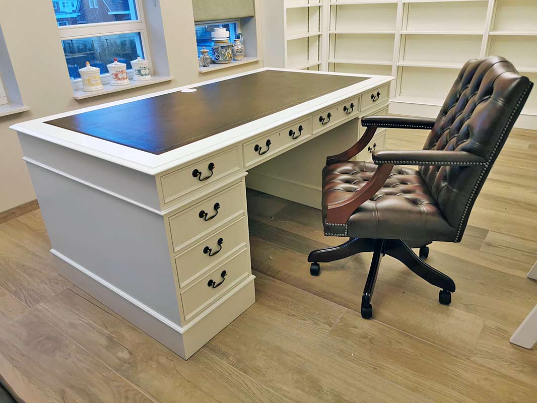 Hand made English desk RAL 9010 